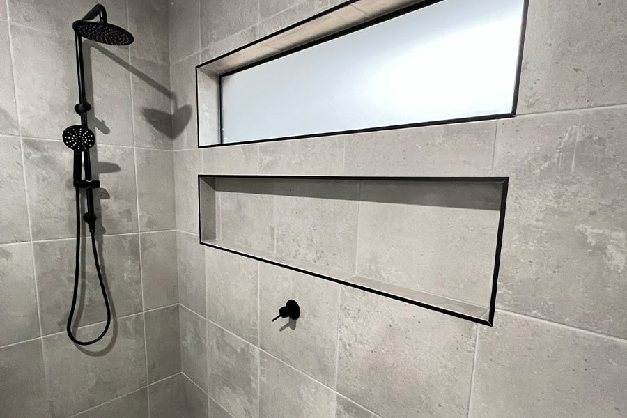 large-shower-with-window