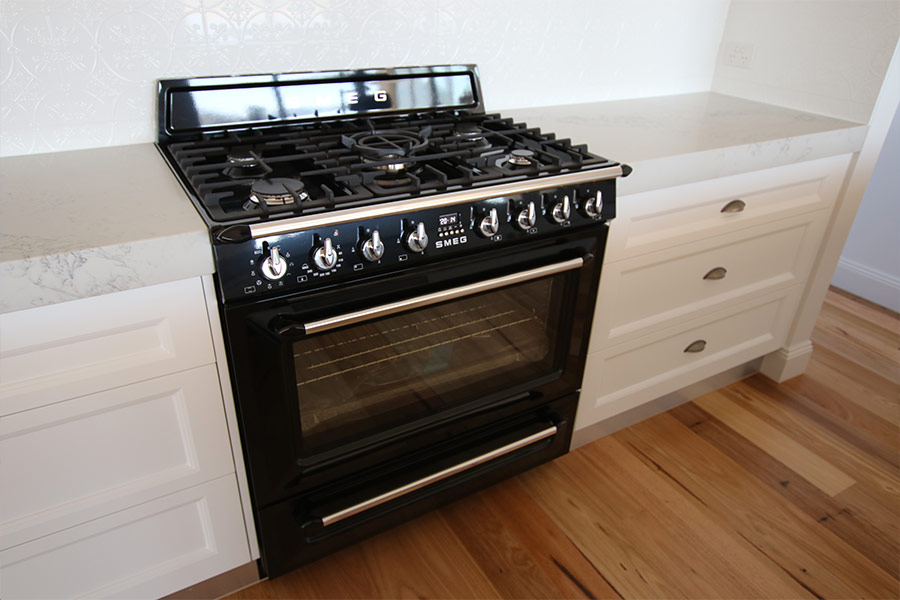 black-smeg-oven-in-white-kitchen